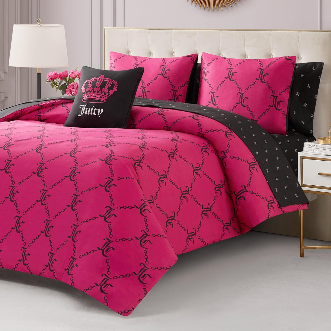 Juicy Couture ジューシークチュール 布団 8点書き割り 熱っぽいサクラ色 黒いこと ロゴタイプ コンフォーター 敷き布 枕取りまかなう 座蒲団 寝具書き割り 今めかしい 寝具 室内装飾