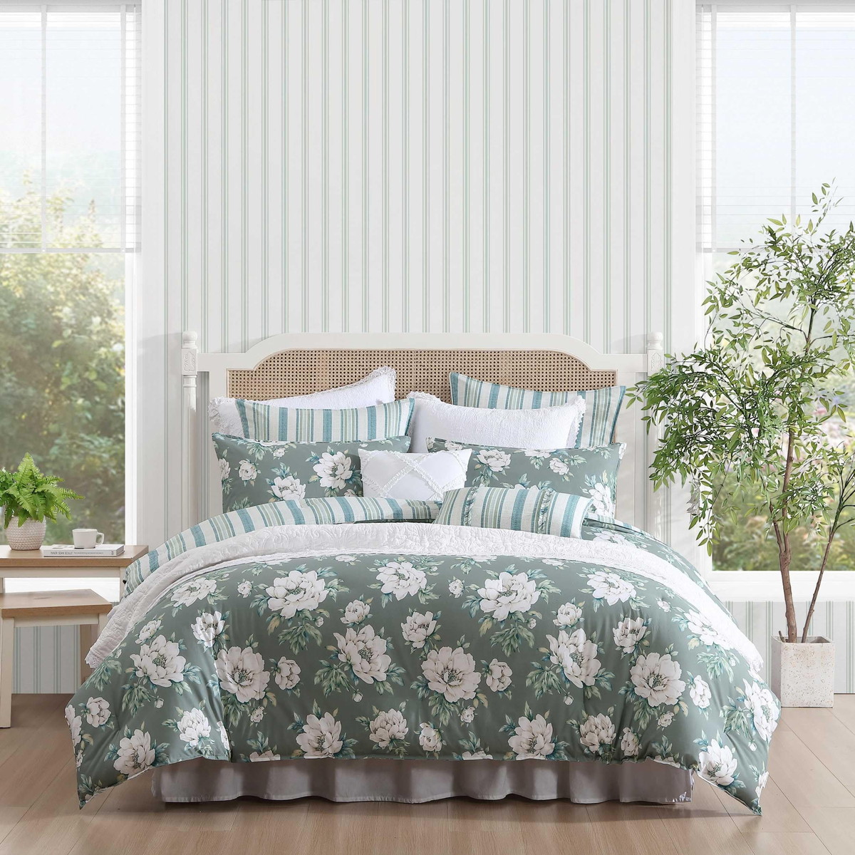 Laura Ashley キングサイズ コンフォーターセット ウィズリーフローラルグリーン 花柄 ベッドカバー 布団カバー