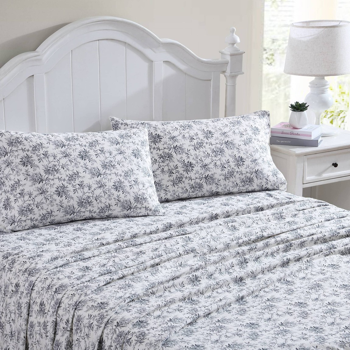 Laura Ashley 綿ネル敷き布 4点書き割り 花柄 Faye Toile Black 綿100% 枕取りまかなう付き添い人