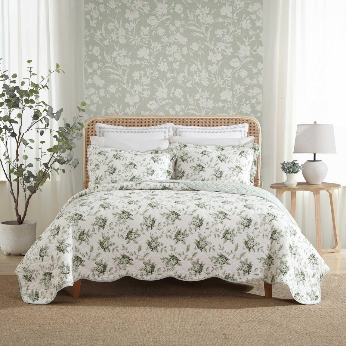 Laura Ashley キルト書き割り Portland Floral Green 花柄 臥榻取りまかなう 枕取りまかなう付き添い人