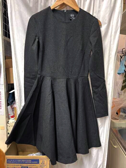 楽天市場 Alexander Mcqueen アレキサンダーマックイーン ワンピース レディース グレー系 黒系 S フレアワンピース 中古 ブランド古着バズストアbazzstore Bazzstore ブランド古着バズストア