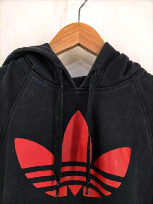 楽天市場 Adidas アディダス プルオーバーパーカー メンズ 黒系 赤系 Jpn M 日本サイズ M 相当 オーバープリントプルオーバー パーカー 中古 ブランド古着バズストアbazzstore 2801 Bazzstore ブランド古着バズストア