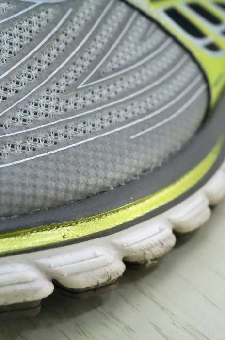 brooks shoes mens silver