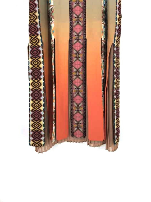 シルクプリーツワンピース Etro ワンピース レディースeur 40 Etro エトロ オレンジ系 日本サイズ S M エトロ レディース 青系 Etro 青系 Eur 40 日本サイズ S M グラデーション古代模様 ワンピース 相当 シルクプリーツワンピース グラデーション古代模様 中古