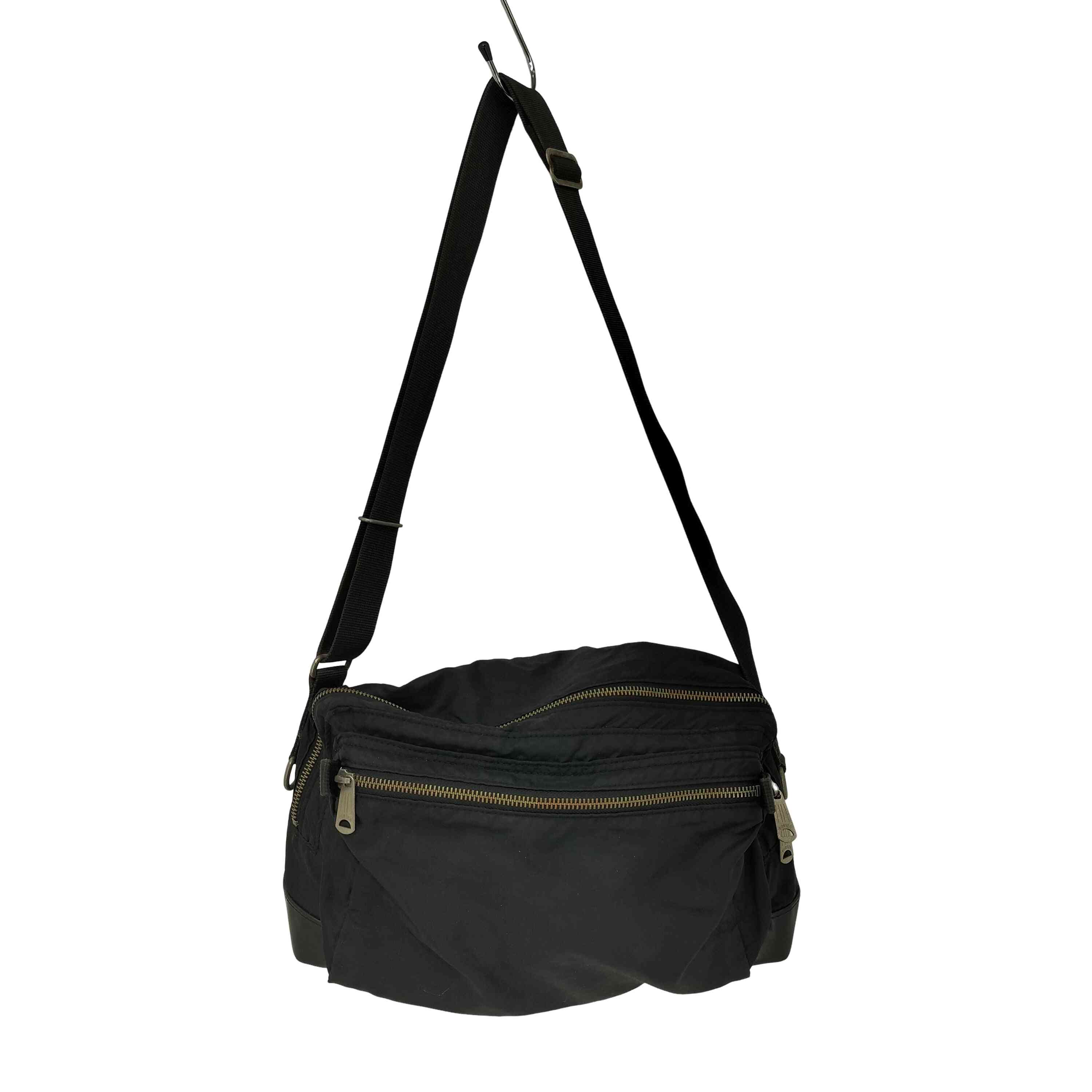 PORTER ポーター吉田カバンブラックナイロン ドラムバッグ TANKER(タンカー) DRUM BAG | 吉田カバンホームページ | YOSHIDA & Co.