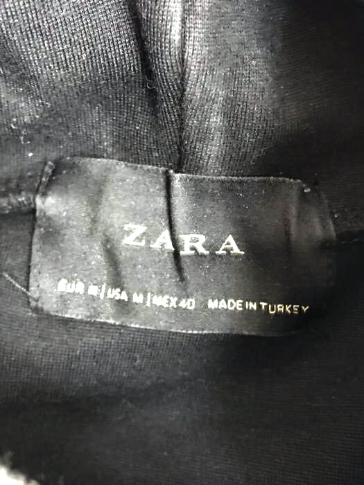 楽天市場 Zara ザラ プルオーバーパーカー メンズ 黒系 Import M 日本サイズ M L 相当 プルオーバーパーカー 中古 ブランド古着バズストアbazzstore 0912 Bazzstore ブランド古着バズストア