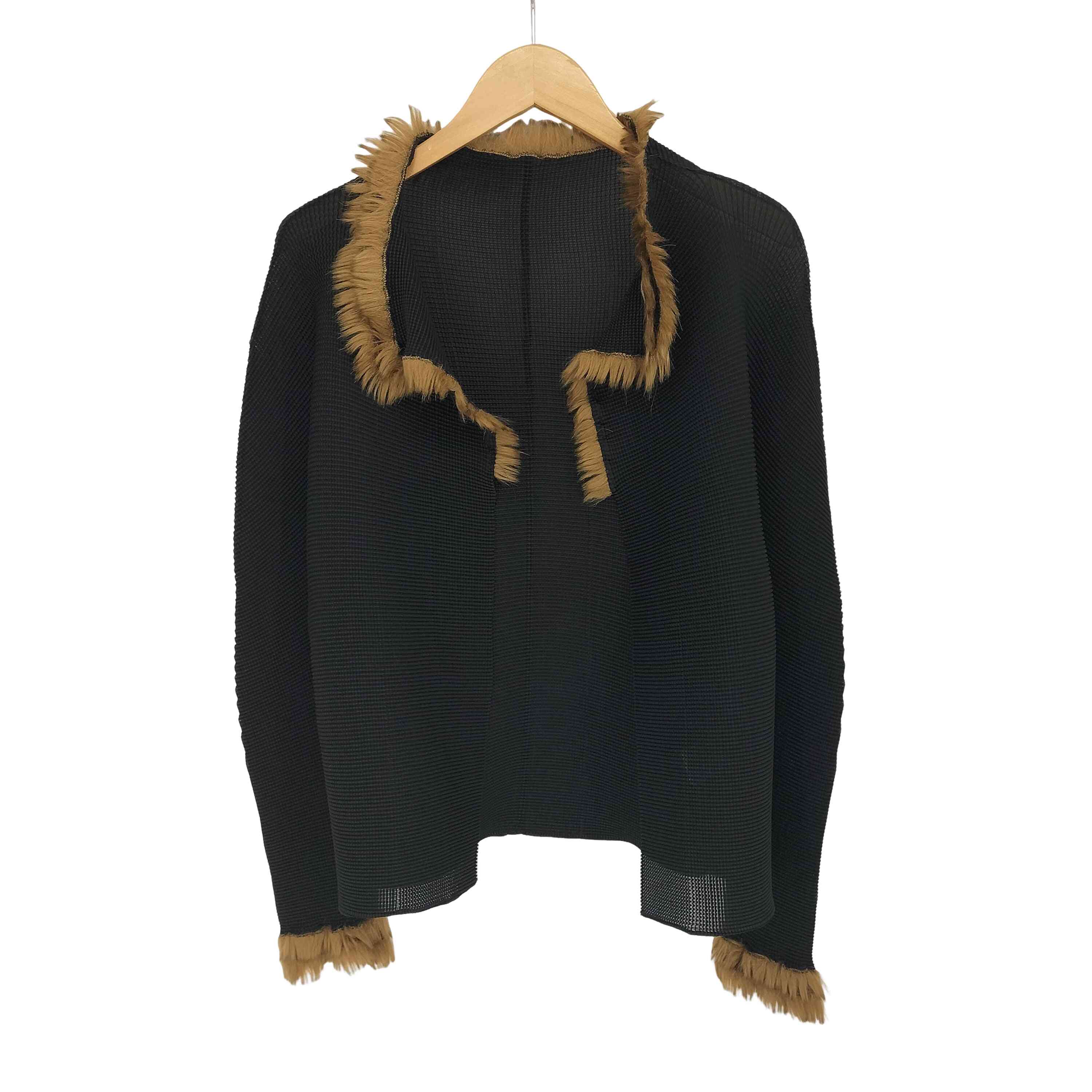 【中古】イッセイミヤケミー ISSEY MIYAKE me ファー付きプリーツカーディガン レディース 表記無