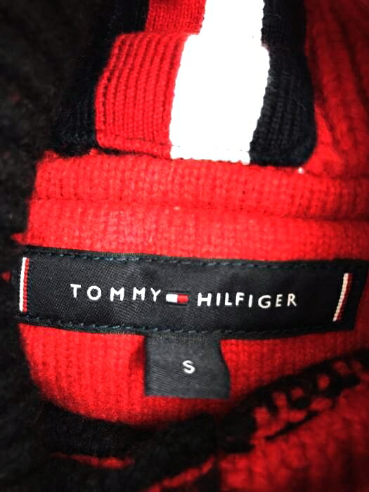 楽天市場 Tommy Hilfiger トミーヒルフィガー ニット セーター メンズ 黒系 赤系 Jpn S 日本サイズ S 相当 タートルネック ニット 中古 ブランド古着バズストアbazzstore 1811 Bazzstore ブランド古着バズストア