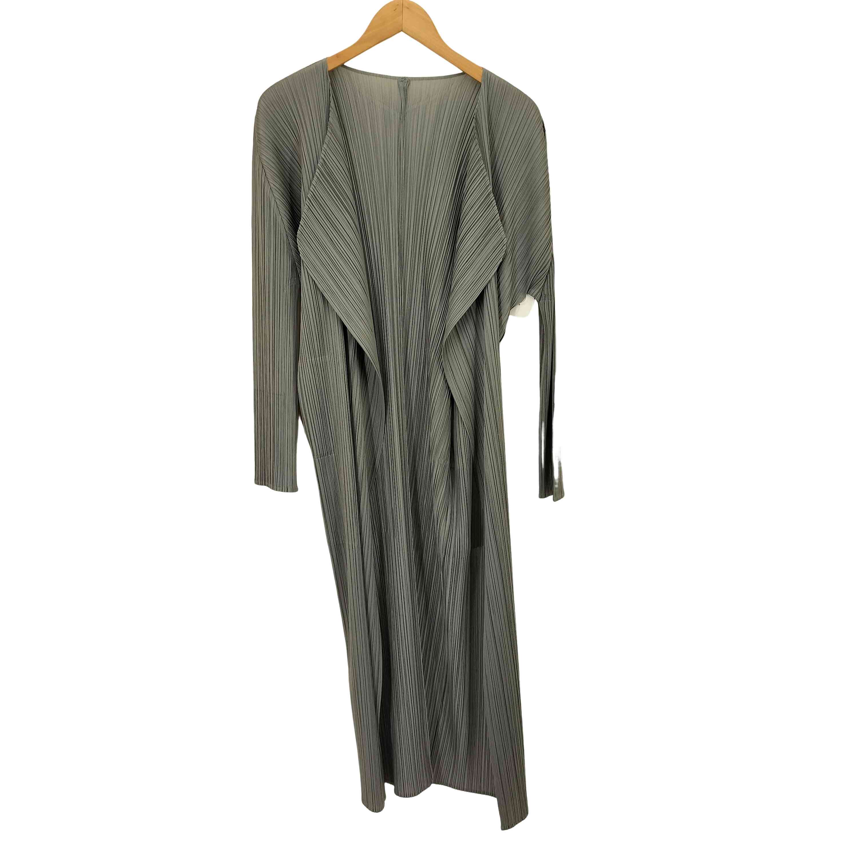 楽天市場】ISSEY MIYAKE イッセイ ミヤケ PLEATS PLEASE プリーツ