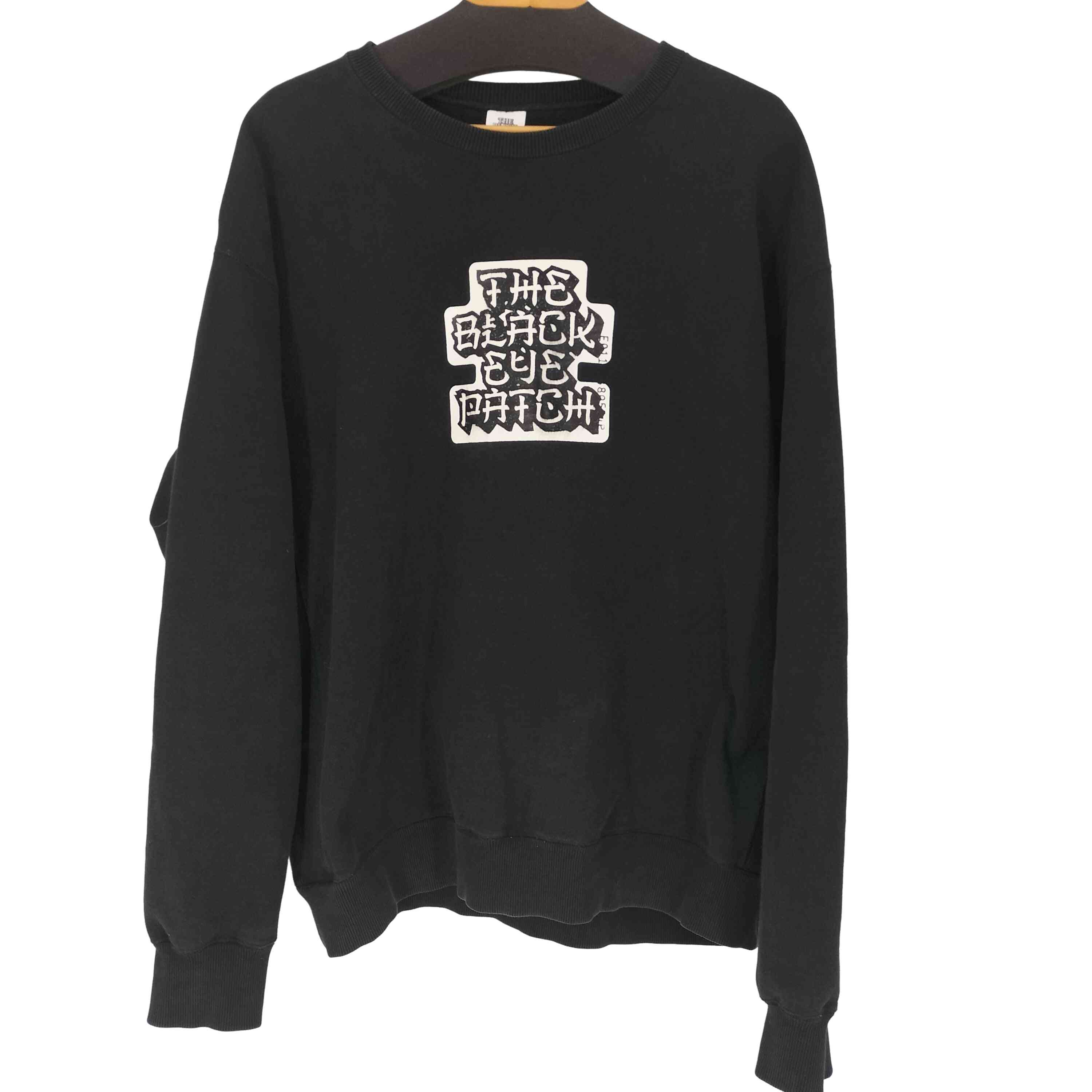 【中古】ザブラックアイパッチ THE BLACK EYE PATCH 23SS KANJI LABEL TYPEFACE CREW SWEAT メンズ JPN：XL