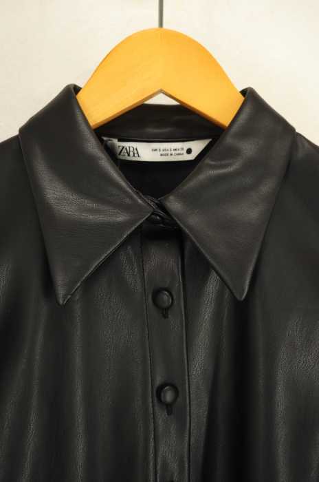 楽天市場 ザラ Zara シャツ レディース 黒系 Jpn S フェイクレザーシャツ 中古 ブランド古着バズストアbazzstore Bazzstore ブランド古着バズストア