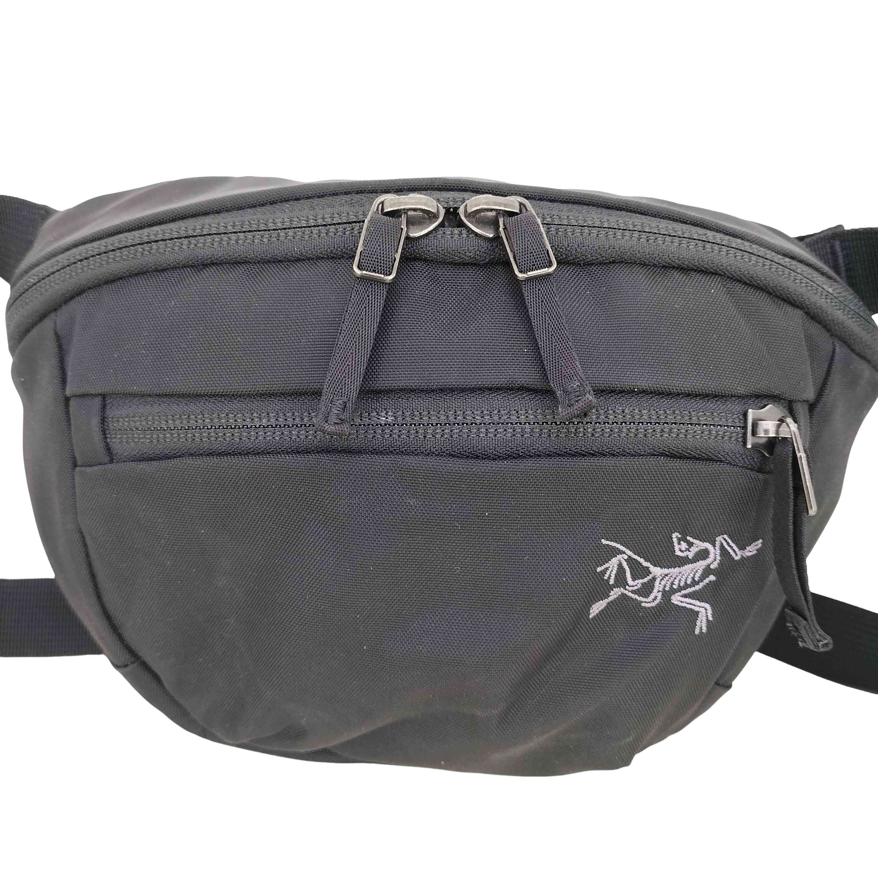 なな ARC'TERYX Fyx 13メッセンジャーバッグ　フィックス 楽天市場】ARC'TERYX アークテリクス ショルダーバッグ 18104