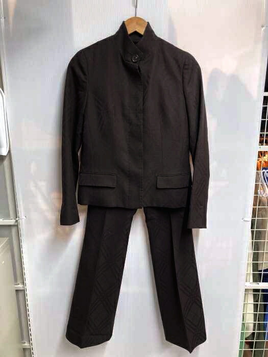 楽天市場 Burberry London バーバリーロンドン パンツスーツ レディース 茶系 Us 38 日本サイズ M L 相当 チェックフレアパンツセットアップスーツ スタンドカラー 中古 ブランド古着バズストアbazzstore 2310 Bazzstore ブランド古着バズストア