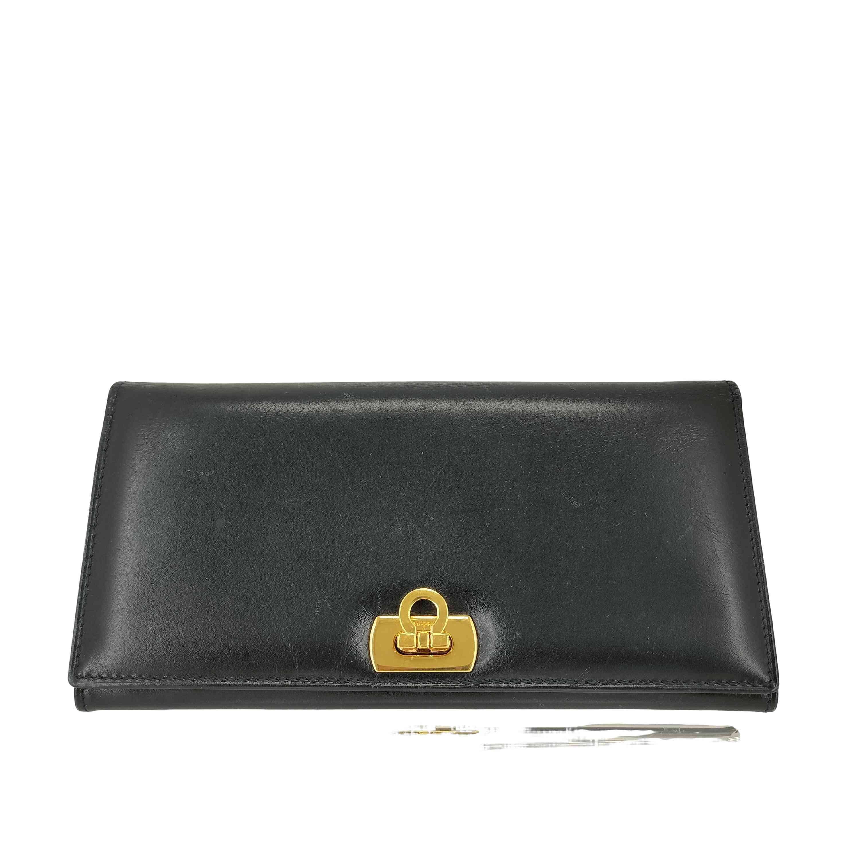 【中古】サルヴァトーレフェラガモ Salvatore Ferragamo ガンチーニ ロングウォレット レディース 表記無