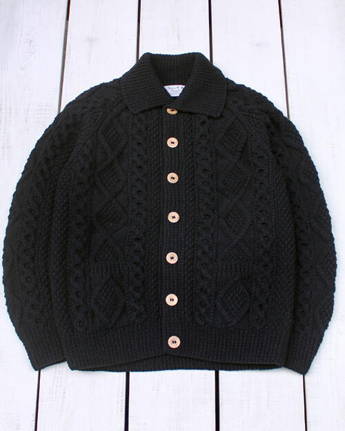 Athena Designs Flat Collar Aran Cardigan After Dark / pure new wool hand knit in Ireland アテナ デザイン アランニット カーディガン アフター ダーク ブラック ウール ハンドニット アイルランド製 athena design|Beard Store