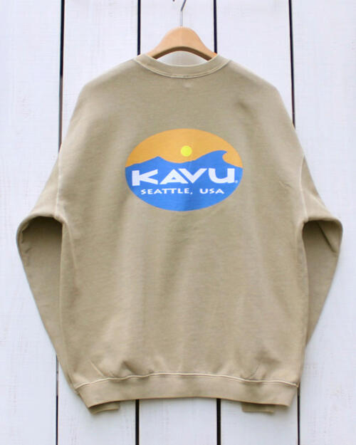 KAVU Surf Logo Sweat / trainer  crew neck back print  Mustard Pigment カブー  サーフ ロゴタイプ 流汗  刷り上げる 調教師  労働者の一団素っ首 裏起毛  洋芥子 絵の具 染め  kavu outdoor