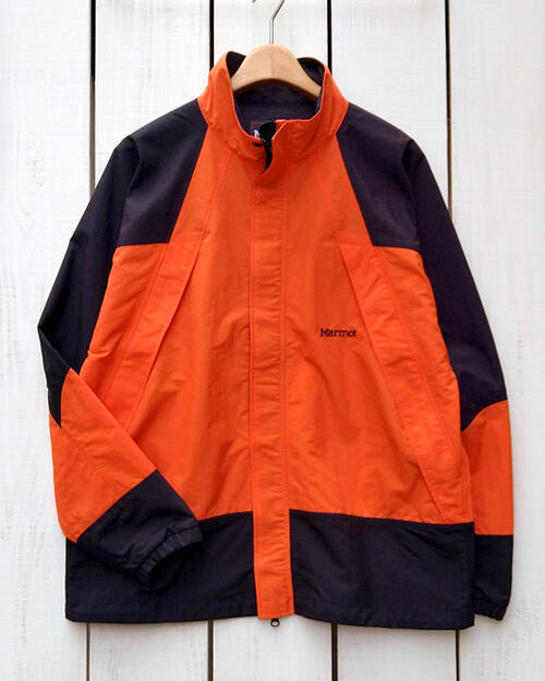 Marmot 80s Truck Jacket / Orange × Black washer nylon classic shell マーモット トラック ジャケット / オレンジ × ブラック ウインド シェル 刺繍ロゴ クラシック リラックスフィット 耐久撥水 しわ加工 marmot