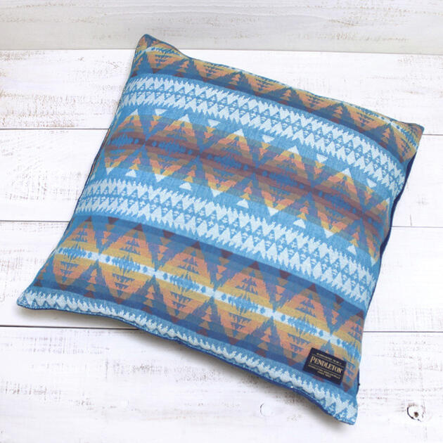 Pendleton Denim Quilt Cution / Summit Peak life goods sofa native ペンドルトン デニム キルト クッション 中綿付き 角型 46cm × 46cm 雑貨 ソファ ネイティブ 総柄 ターコイズ マルチ / ブルー pendleton