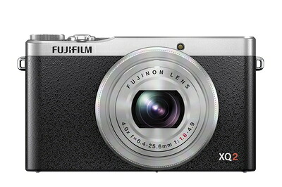 【中古】 FUJIFILM デジタル写真器 XQ2 しろがね色 XQ2S