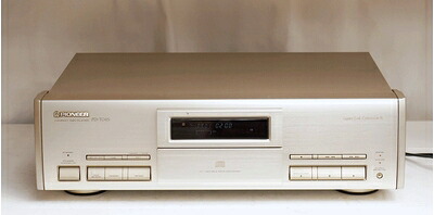 【中古】 パイオニア Pioneer CDプレーヤーPD-T04S ターンテーブル・レガート・リンク・コンバージョンS搭載