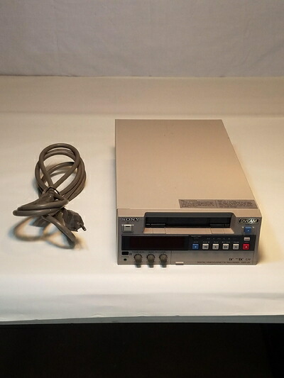 【中古】 SONY DSR-20 業務用 DVCAM ビデオデッキ｜ベアホームズ 89,925円