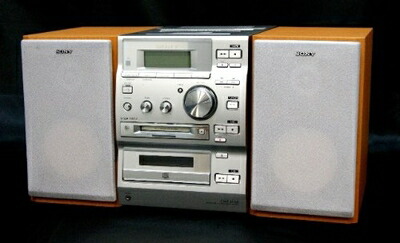 【中古】 SONY ソニー CMT-J100 MDデッキ搭載オールインワンコンポ （CD/MD/カセット/AM/FMラジオ） （本体HCD-CP500MD/スピーカーSS-CCP500）