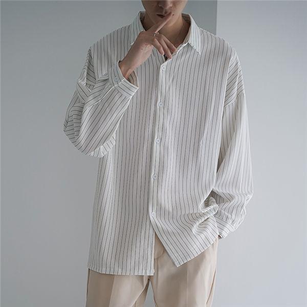 Machatt 新品　即完売品　白と黒のストライプ 長袖Tシャツ Machatt 新品 即完売品 白と黒のストライプ 長袖Tシャツ