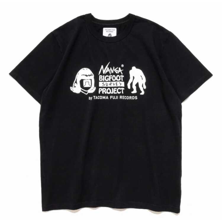 NANGA ナンガ×タコマフジレコード ビッグフットサーベイプロジェクト ロゴティー(メンズ) [サイズ：M] [カラー：ブラック] #N0000842 【送料無料】【スポーツ・アウトドア アウトドア ウェア】【NANGA×TACOMA FUJI RECORDS BIGFOOT SURVEY PROJECT LOGO TEE BLK】