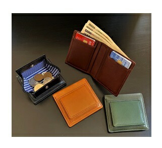 歌留多が遺憾無く入るのに薄べったい手のひら紙入れ（BOX御釣り入れ付）  【日本製紙入れ】