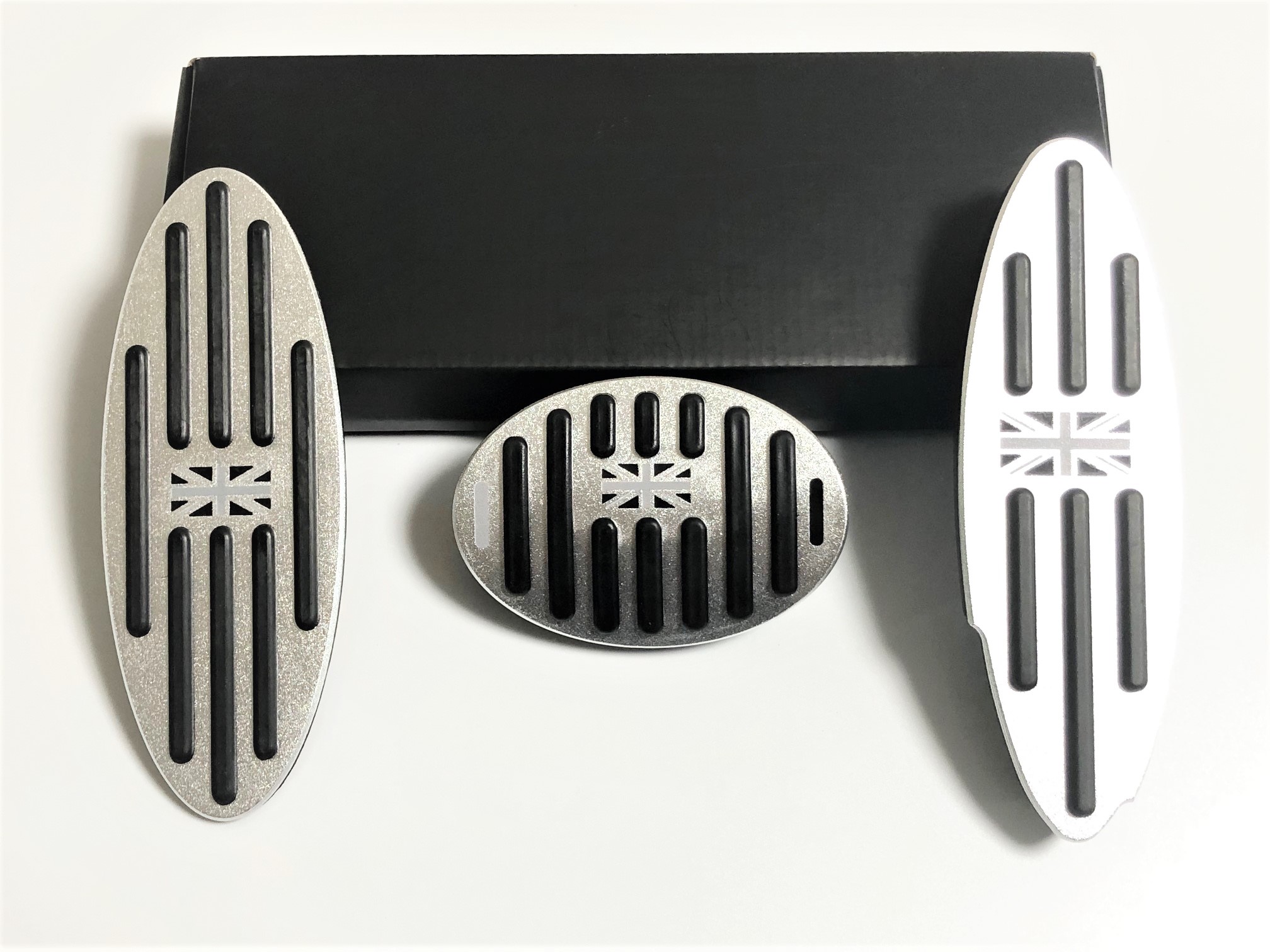 MINI F56使用　純正スポーツペダル　DCS（AT）用 MINI F56使用 純正スポーツペダル DCS（AT）用 - メルカリ