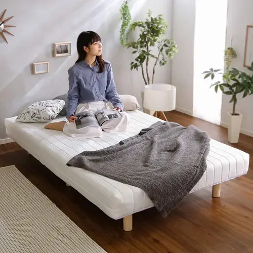 シングルベッド すのこベッド マットレスベッド 脚付き 天然木使用 頑丈 ナチュラル 幅83cm 長さ197cm ネイビー ネイビー ブラウン ホワイト