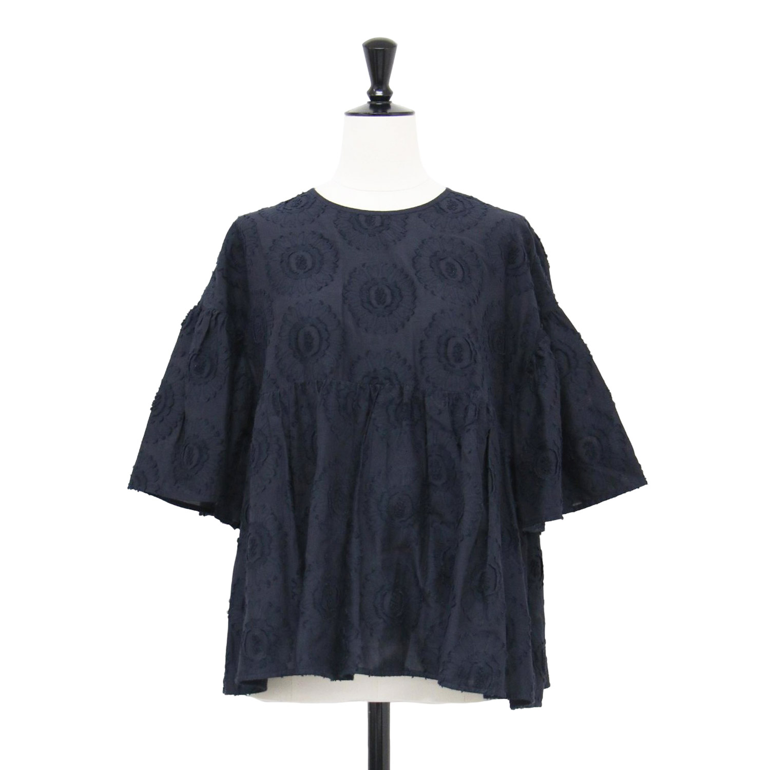 TOMORROWLAND collection トゥモローランド ブラウス ネイビー 紺 サイズ:36(9号) | 23春夏 サンフラワー ジャカード ラッフルスリーブ ブラウス / プルオーバー | 半袖 フレア タック コットン シルク | トップス シャツ カットソー【レディース】【中古】【K4837】|ブランド古着のBEEGLE by Boo-Bee