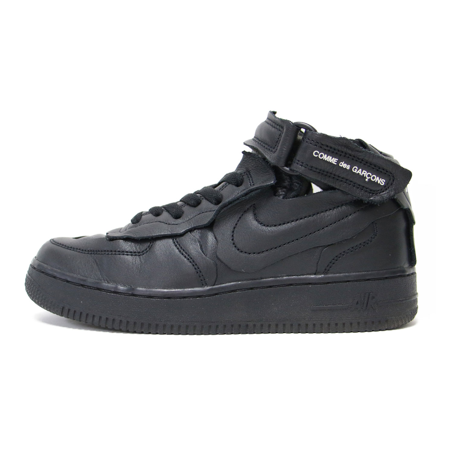 COMME des GARCONS コムデギャルソン &times; NIKE サイズ:US5(23.5cm) | 20秋冬 AIR FORCE 1 | エアフォースワン ロゴ レザー | ブラック 黒 | ミドルカット スニーカー シューズ 靴 | コラボ 別注【レディース】【中古】【K4890】｜ブランド古着のBEEGLE by Boo-Bee