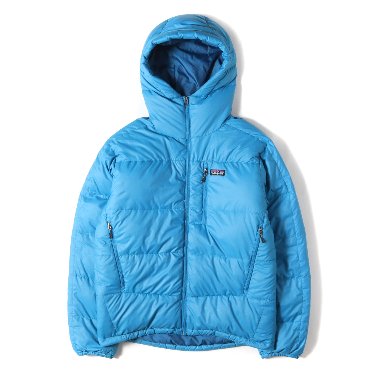 Patagonia パタゴニア ジャケット ライトブルー サイズ:S | 00s フィッツロイ ダウン フーディ ジャケット (Fitz Roy Down Hoody) | 2012年製 | アウター ブルゾン 上着【メンズ】【中古】【K4746】｜ブランド古着のBEEGLE by Boo-Bee