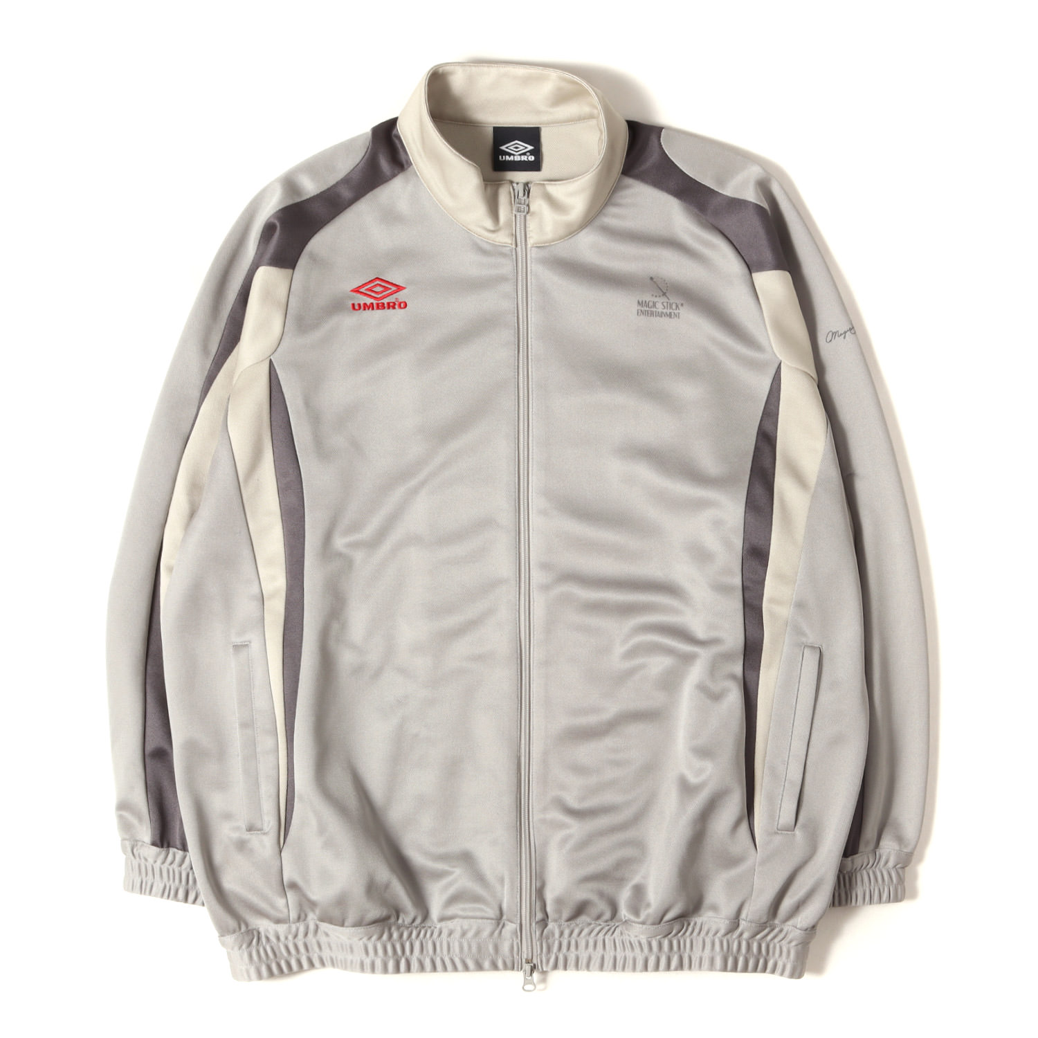 MAGIC STICK マジック・スティック ジャケット トーナルグレー サイズ:L | 24SS UMBRO オーバーサイズ ジャージ トラックジャケット (SPECIAL TRAINING JERSEY TOP) | アウター ブルゾン 上着 コラボ【メンズ】【中古】【K4874】｜ブランド古着のBEEGLE by Boo-Bee