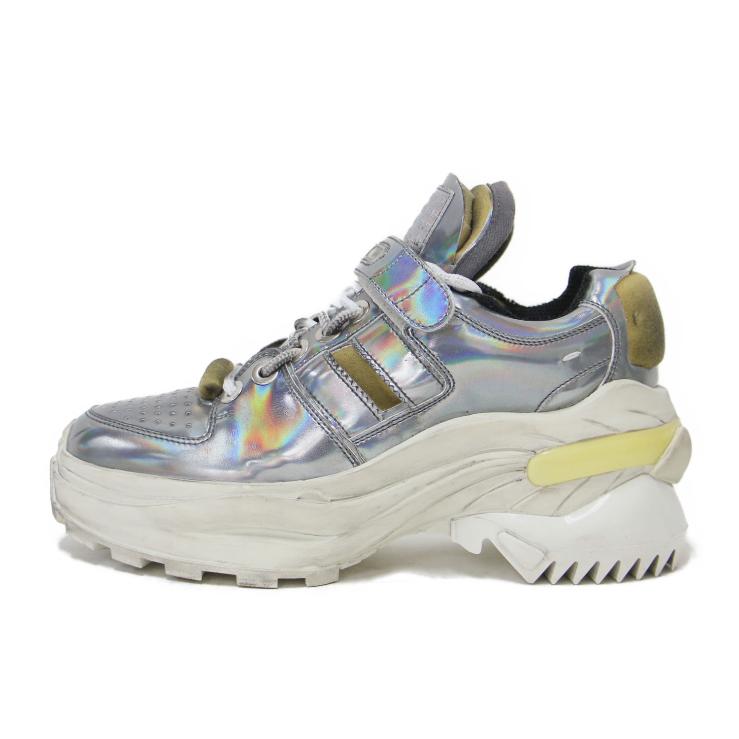 Maison Margiela メゾン マルジェラ サイズ:37.5(24.5cm) | レトロ フィット ロートップ スニーカー | レースアップ ローカット ボリュームソール 汚し加工 | メタリック シルバー | シューズ 靴【レディース】【中古】【K4785】 14,931円
