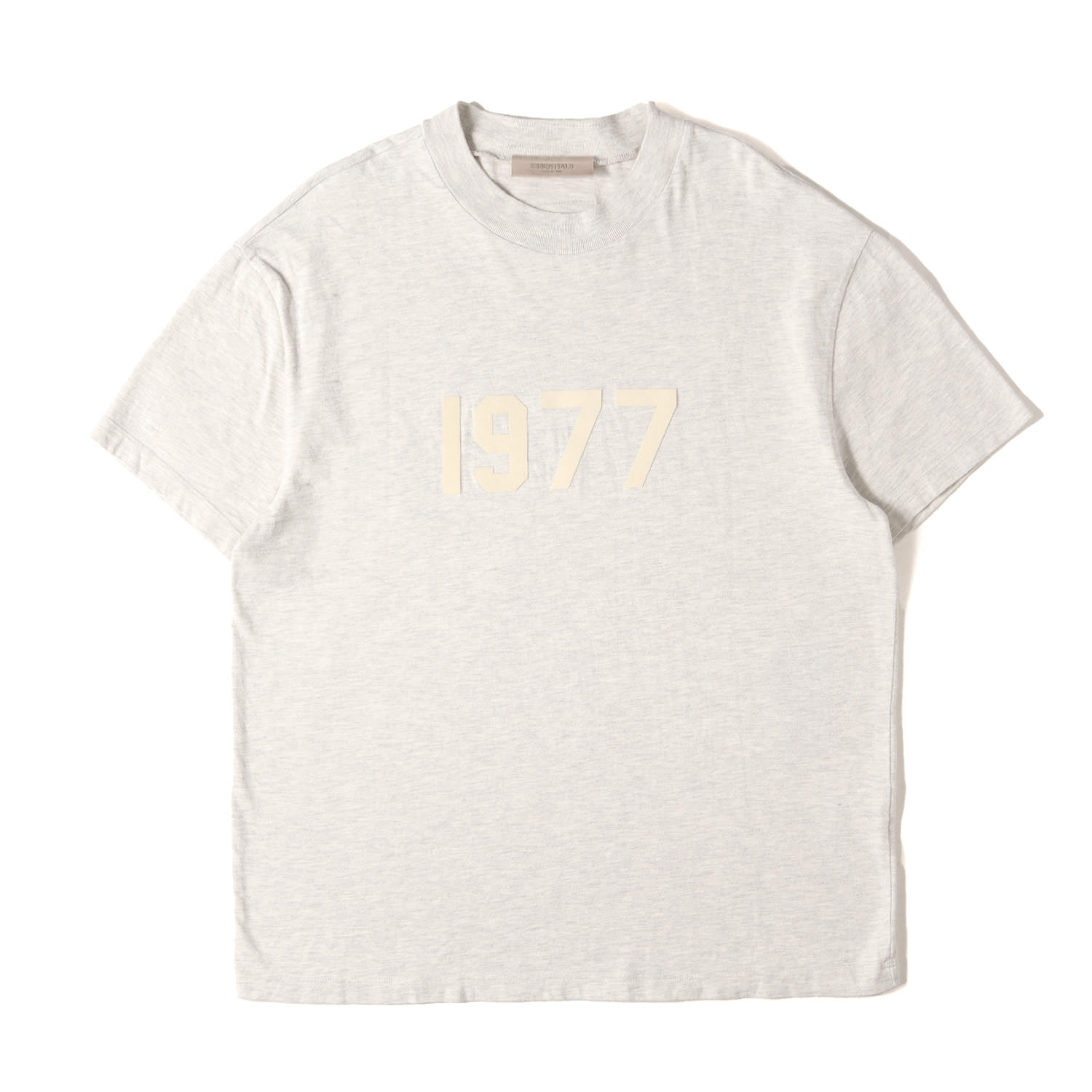 FEAR OF GOD フィアオブゴッド Tシャツ ライトオートミール サイズ:S | 22SS FOG ESSENTIALS 1977ロゴ クルーネック Tシャツ | 半袖 トップス【メンズ】【中古】【K4837】|ブランド古着のBEEGLE by Boo-Bee