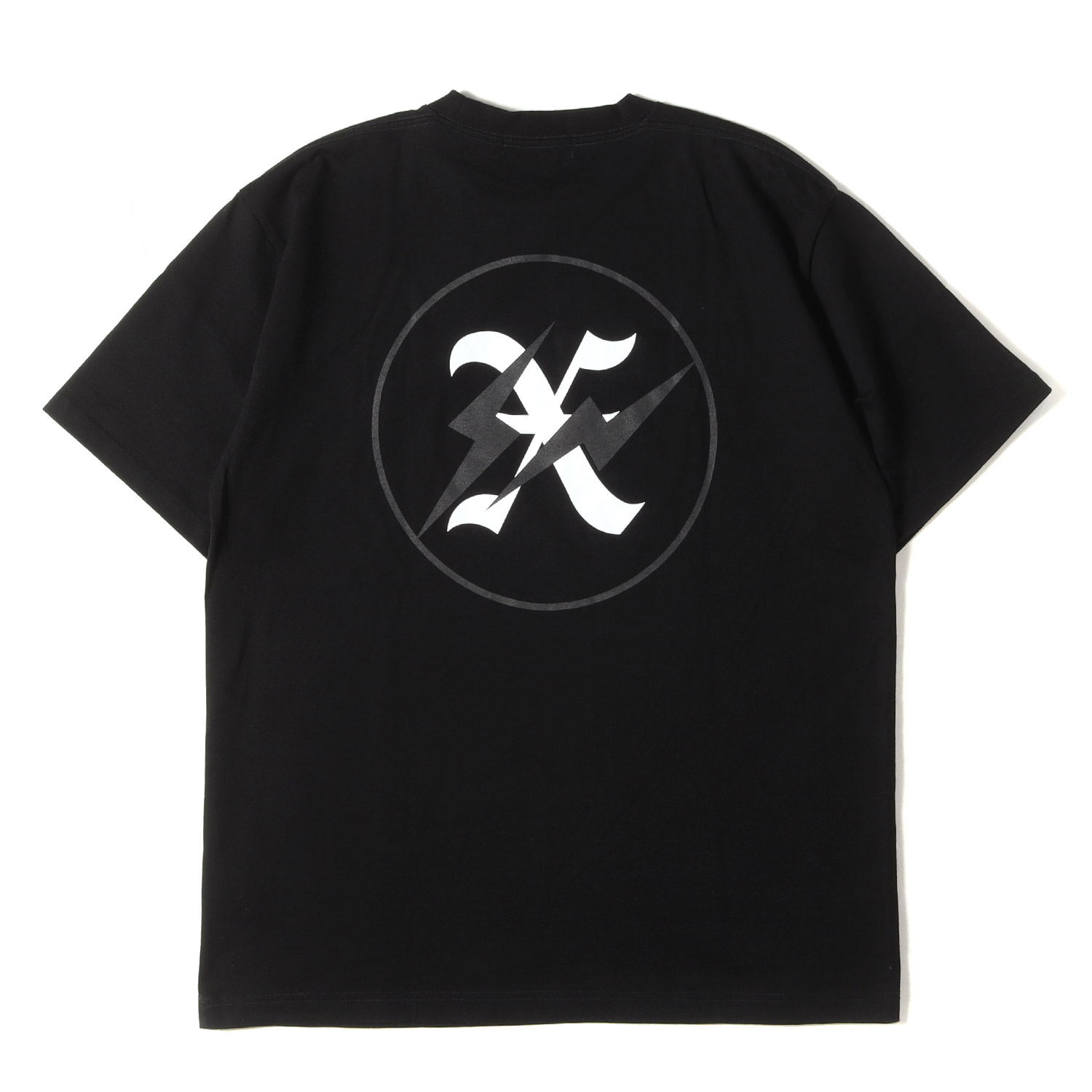 GOD SELECTION XXX 大御神・選りぬき・トリプルエックス プルオーバー 黒いこと 黒 大きさ:M | 23AW ×fragment design 倶楽部ロゴタイプ 甚だしい プルオーバー | トップス カットソー 半袖【メンズ】【中古】【K4846】