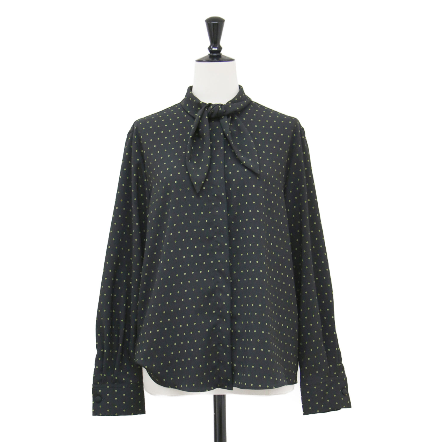 theory luxe セオリーリュクス トップ 黒いこと 黒 大きさ:38(M) | 23春夏 ドットボウタイブラウス / DOTPRINT JILL ティーシャツ 長袖 くるみ名取り草 比翼名取り草 総柄 うしろ側繻子 | トップス プルオーバー 日本製【レディース】【中古】【K4840】