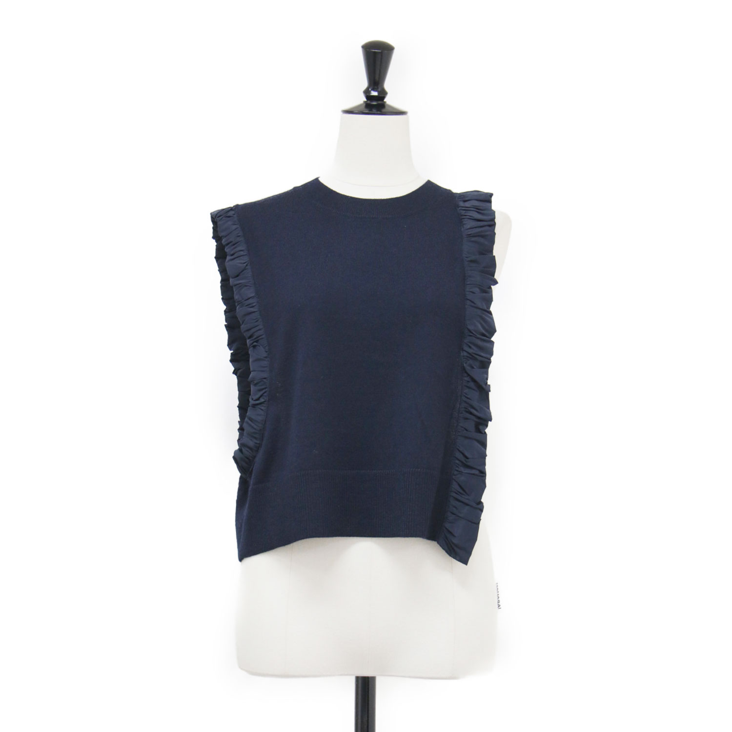 ENFOLD エンフォルド ベスト ネイビー 紺 サイズ:38(M) | 25秋冬 アシンメトリー ミニ ベスト | ASYMMETRY MINI VEST | ニット | ショート丈 クルーネック タフタ ウール | トップス セーター【レディース】【中古】【美品】【K4884】｜ブランド古着のBEEGLE by Boo-Bee
