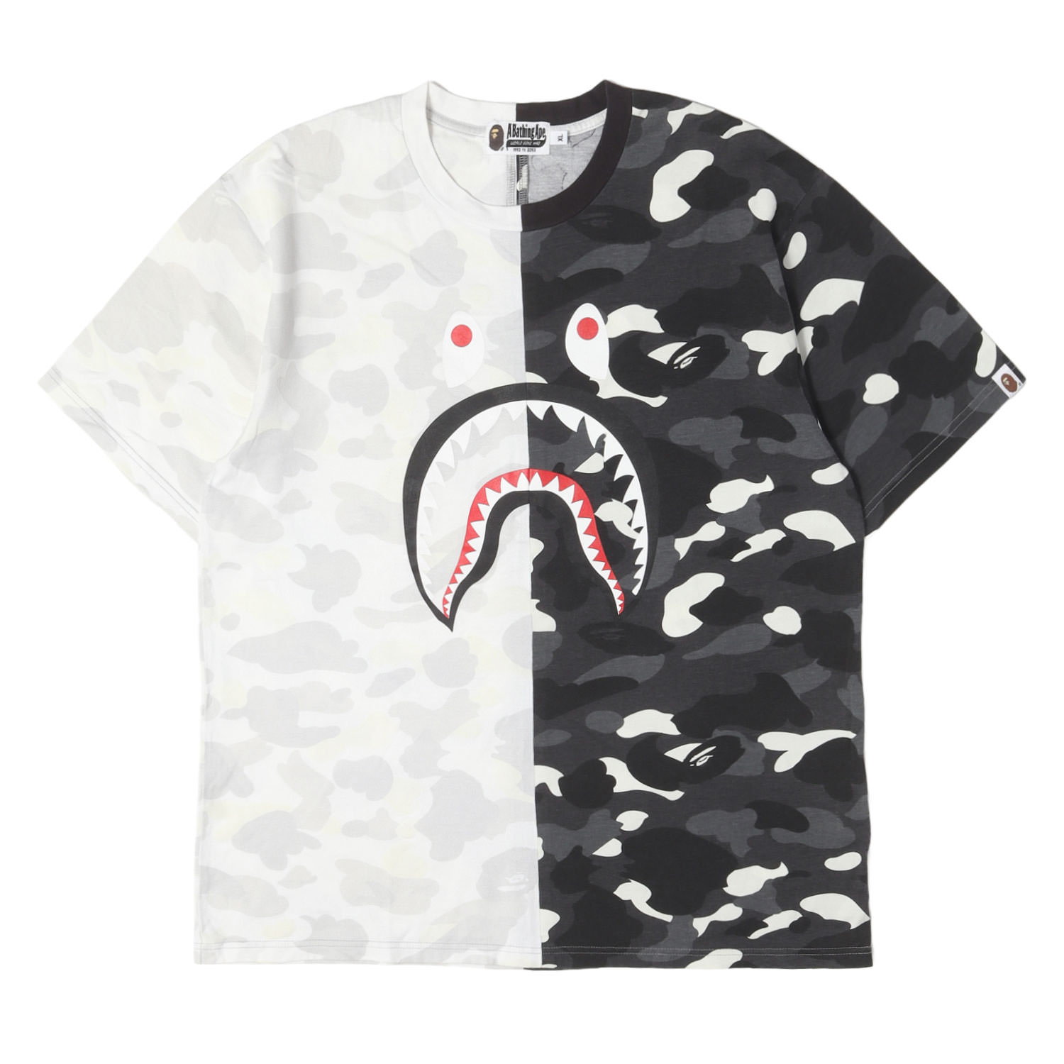 A BATHING APE ア ベイシング エイプ Tシャツ ブラックカモ ホワイトカモ サイズ:XL スプリット シティカモ シャーク Tシャツ 迷彩 トップス カットソー 半袖【メンズ】【中古】【K4886】｜ブランド古着のBEEGLE by Boo-Bee 9,417円