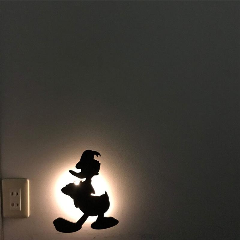 楽天市場 Disney ディズニー シルエットのセンサーウォールライト 選べるキャラクター チップ デール ベルメゾン 照明 ライト ランプ 器具 ベルメゾン Disney Fantasy Shop