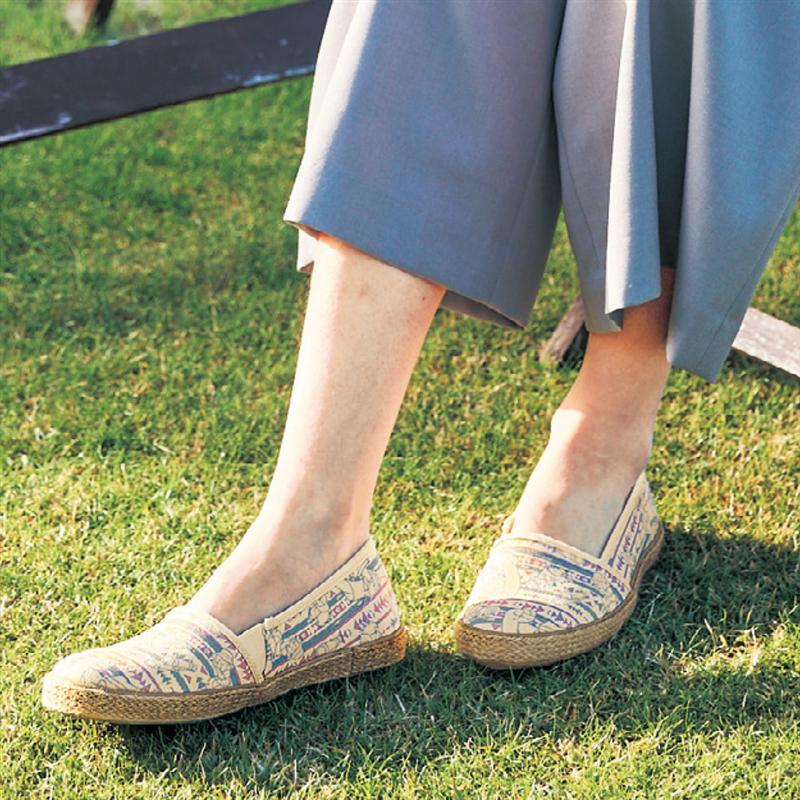 【Disney】 ディズニー エスパドリーユ風 スリッポン 「ドナルド＆チップ＆デール」 ◆ 22.5 23 23.5 24 24.5 ◆ ◇ レディース シューズ 靴 フラットシューズ ぺたんこ ドナルドダック チップとデール おしゃれ かわいい 夏 夏用 紐なし 通勤 通学 ◇画像