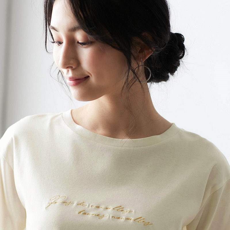 楽天市場 Belle Maison ベルメゾン ピマコットンロゴｔシャツ ブラック S M L Ll ベルメゾン レディース カットソー トップス ｔシャツ ロンt ロゴt 長袖 シンプル お洒落 おしゃれ きれい 黒 春 カジュアル ベルメゾン 大人ファッション