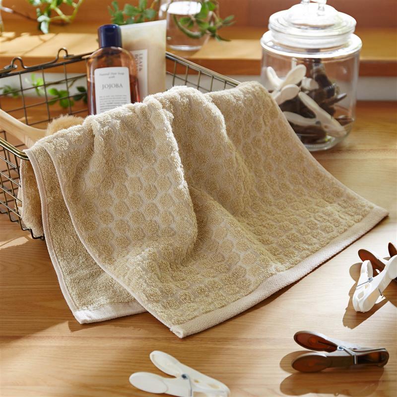 楽天市場 ベルメゾン 生乾き臭対応部屋干しフェイスタオル ベージュ ベルメゾン タオル バス フェイス 吸水 洗顔 風呂 臭い 防止 生乾き臭 部屋干し 毛羽たちしにくい 速乾 家具 インテリアのベルメゾン