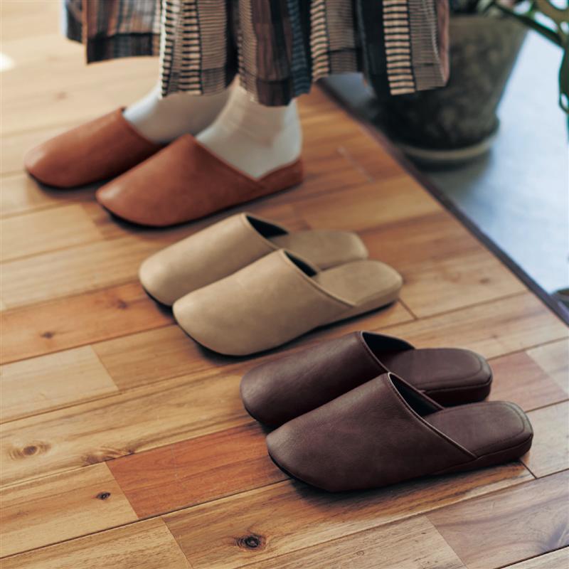 ベルメゾン 拭けるフェイクレザースリッパ ブラウン ベージュ キャメル M L スリッパ おしゃれ 可愛い履くルーム シューズ 足 客用 色 柄 無地 清潔 拭ける フェイクレザー 合成皮革 合皮 トイレ キッチン 部屋 洗える 洗濯 来客 室内 2周年記念イベントが