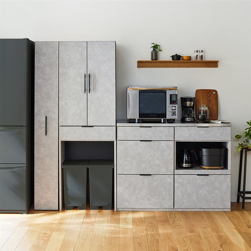 グレーステンレス製キッチンカウンター　収納　東京インテリア購入 グレーステンレス製キッチンカウンター 収納 東京インテリア購入