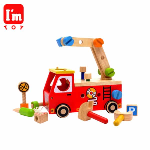 アイムトイ アクティブ消防車 送料無料 のし・包装・メッセージカード不可 I'm toy おもちゃ