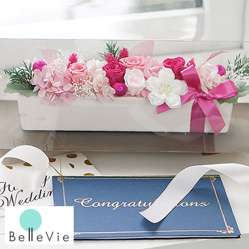 プレゼント 結婚式 電報 結婚式 ハッピーギフト電報 プリザ プリザ 電報 退職祝い プリザーブドフラワー トリッシュ ケース付き 退職祝い 新築祝い 祝電 誕生日祝い お祝い 電報 選べる２種類 祝電 開店祝い 祝電 天然素材 プリザ あす楽 送料無料 Belle Vie