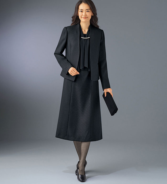 \まとめ買いクーポン配布中!/ブラックフォーマル レディース スーツ 喪服 礼服 冠婚葬祭 秋冬 北陸ジャカードワンピースアンサンブル(パールネックレス付き) 7AR-23ABR 2026秋 冬 ベルーナ belluna|ベルーナ